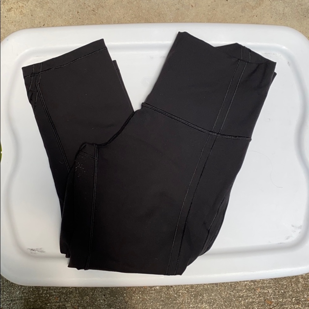Lululemon Capri yoga pants